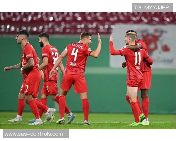 世界杯精彩对决莱比锡大胜里昂帽子戏法点燃全场激情