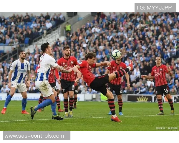 足总杯精彩对决那不勒斯小胜曼联全场沸腾数据分析引人瞩目