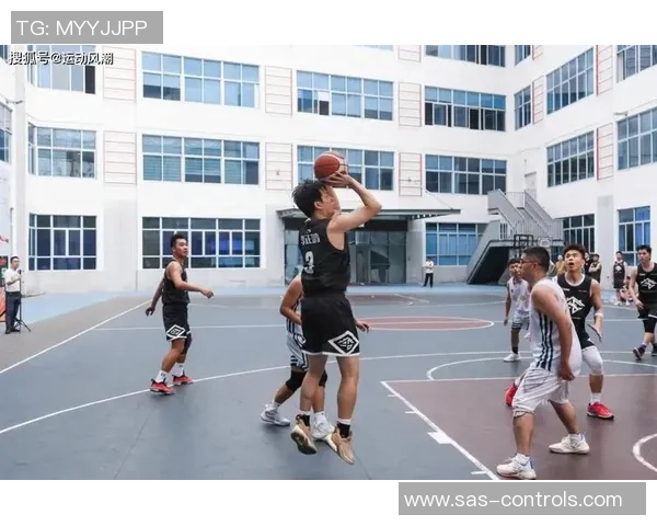 姚明亲临胶南助力篮球发展引领青少年热爱运动新风潮