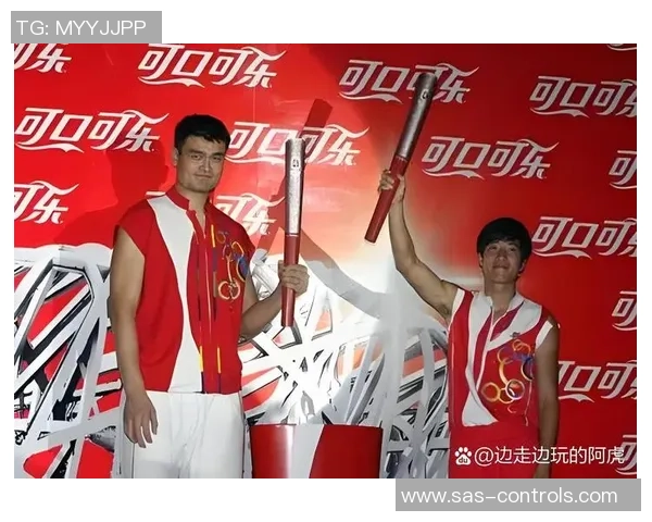 姚明携手导航广告展现科技与篮球的完美结合引领智能出行新风潮