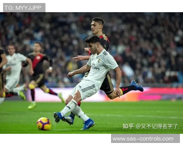 西甲惊天冷门那不勒斯6比2狂胜皇马神奇扑救点燃全场激情