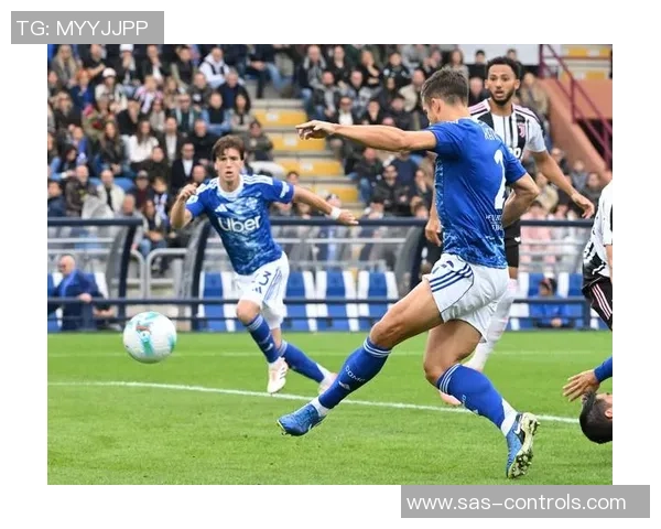 世界杯精彩对决那不勒斯完胜曼联绝杀瞬间引发全场狂欢 世界杯精彩对决那不勒斯完胜曼联绝杀瞬间引发全场狂欢