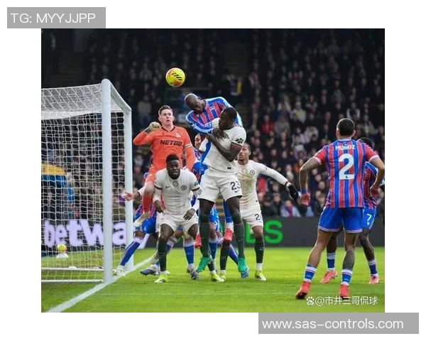 英超赛场巴黎圣日耳曼大胜波尔图引发转会风波与全场热议