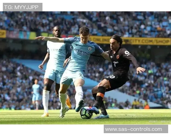 足总杯精彩对决曼城大胜AC米兰红牌事件引发全场热议