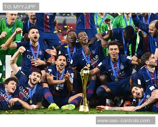 足总杯精彩对决巴黎圣日耳曼完胜利物浦全场沸腾瞬间回顾