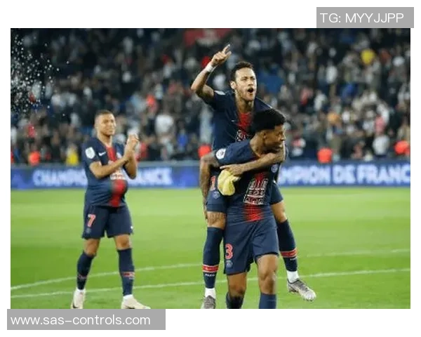 国王杯波尔图与巴黎圣日耳曼激战成平局红牌事件引发全场热议